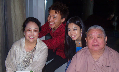 group-1_s.jpg